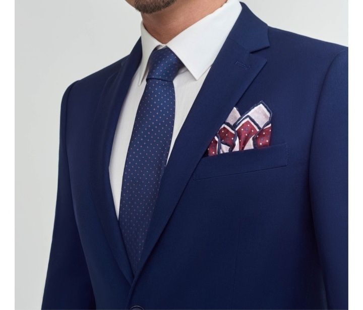 Костюм стильный современный