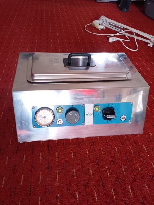 Sterilizator uscat Titano și lampă cu lupă
