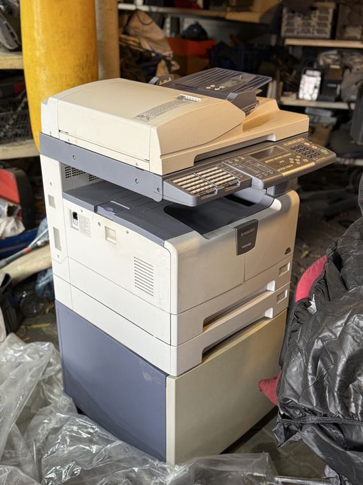 Imprimanta industriala Toshiba plus toner si CD