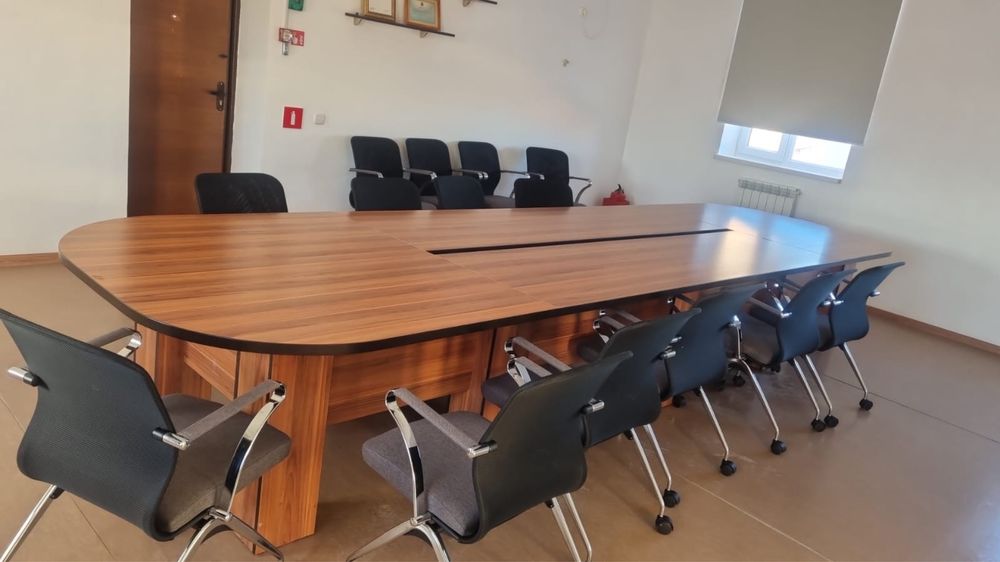 стол для переговоров(конференц стол)