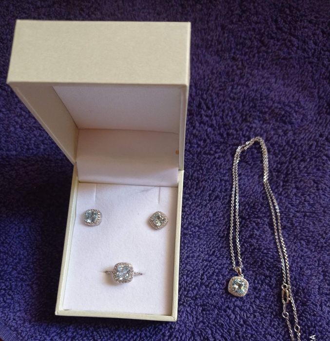 Комплект из серебра