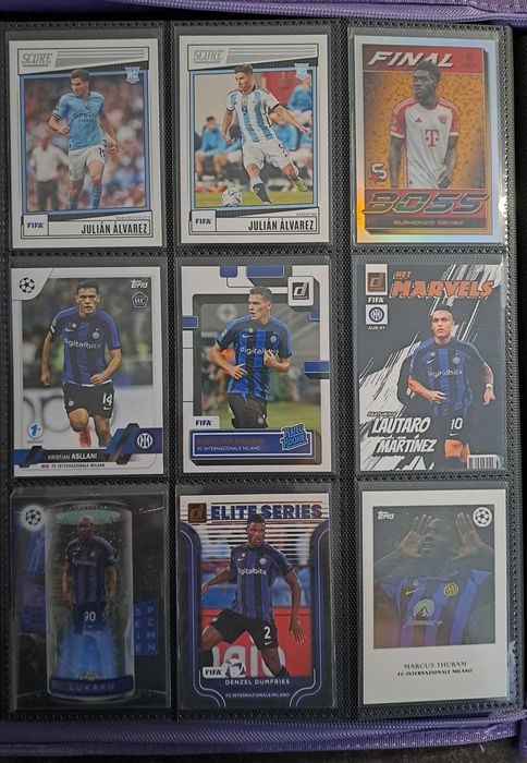 Cartonase cu fotbalisti numerotate,paralele,inserturi si rookie cards