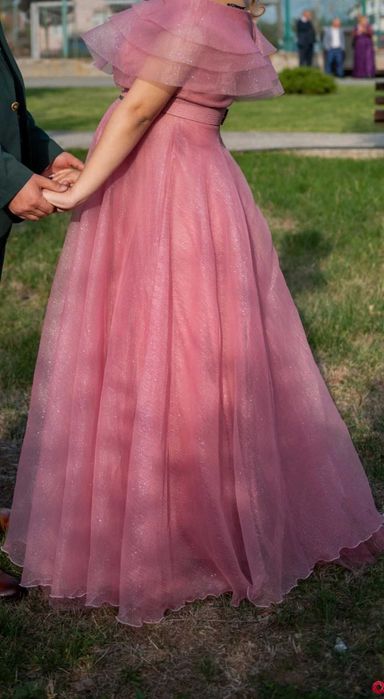 Vând  rochie de ocazie