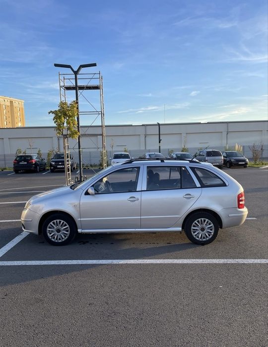 Skoda Fabia break, motor 1.2 benzină, An 2003, 250.000 KM.  Ac funcțional !