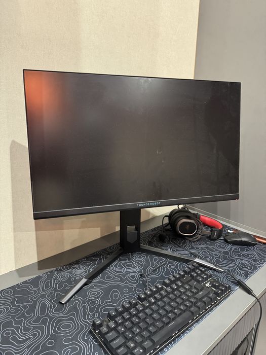 Монитор Thunderrobot 240гц