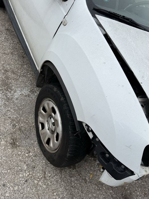 На части DACIA DUSTER 1.5dci disel  2013 година като нова