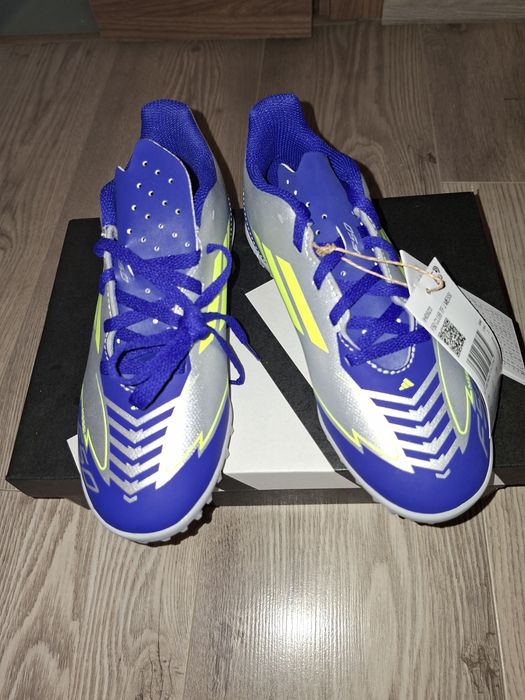 Детски стоножки adidas, 34 номер