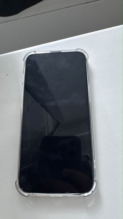 Айфон 13  с палоской