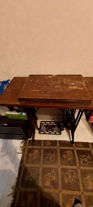 Швейная машинка (антиквариат)