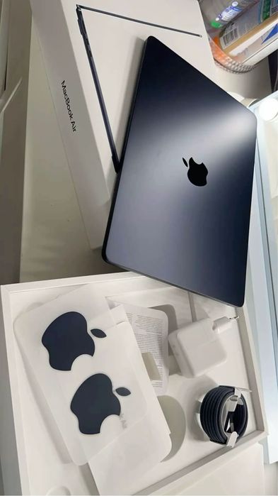 Makbook air M4 2025