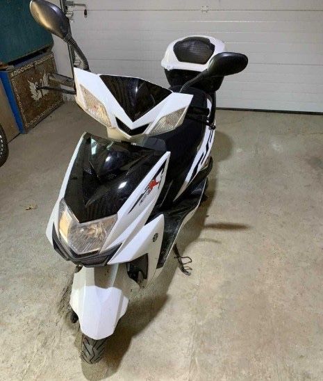 Мопед почти новый