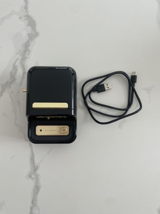 Aparat de etichetare Niimbot B21