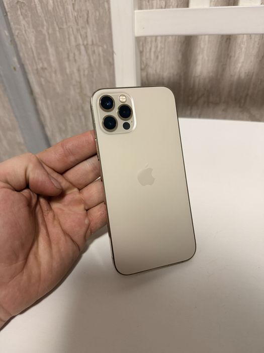 Продам Iphone 12 pro на 256гб