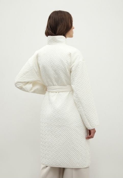 Женское демисезонное пальто.