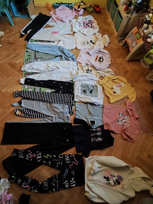 Лот дрешки 9-10г, общо 25 euro