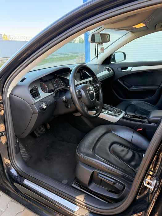Audi A4 b8 2.0 tdi automata 2010