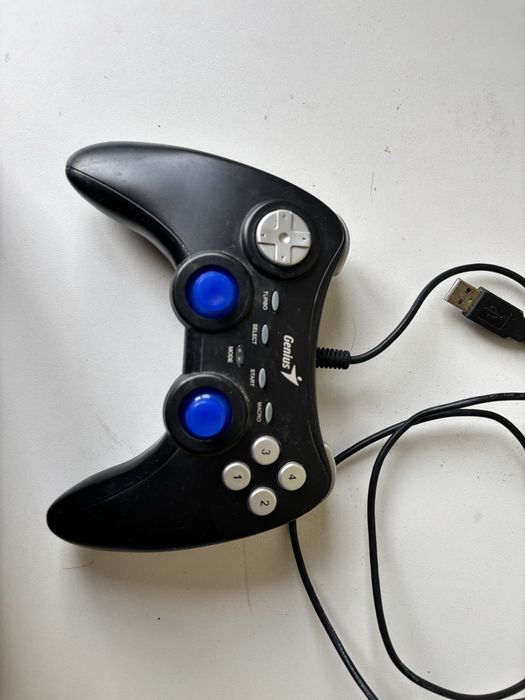 Продаю Sony PlayStation 3 Slim