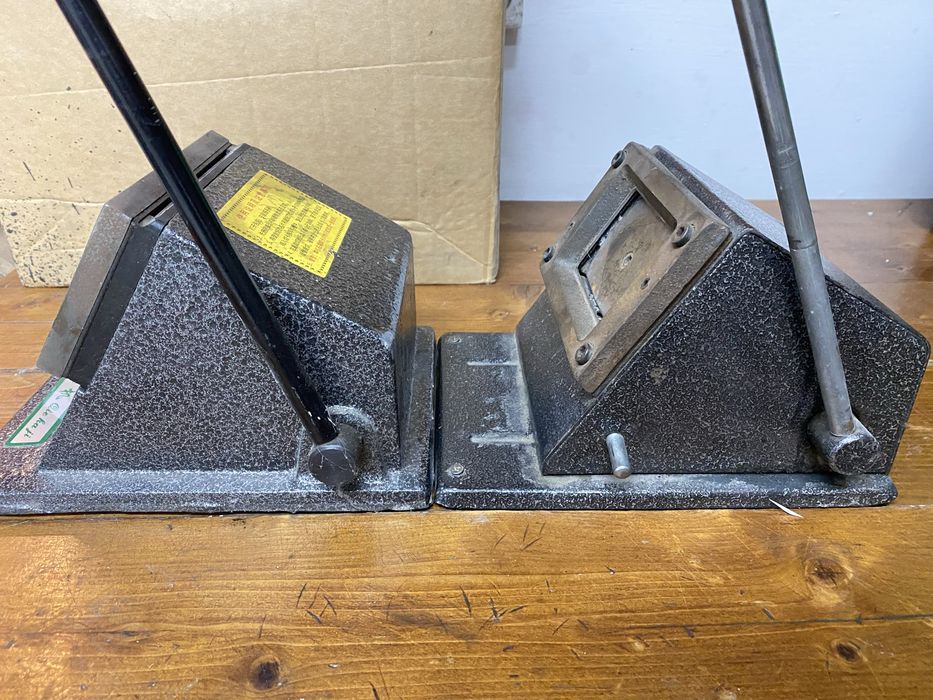 Продам вырубка для визиток