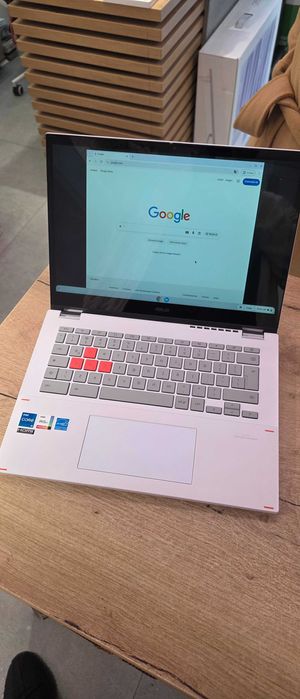 ASUS Chromebook i5-1235U / 8GB RAM / 14” Touchscreen / Flip 360°