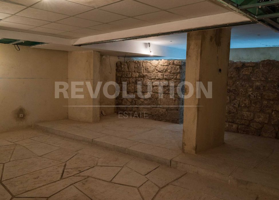 Продава се Офис в Варна, Гръцка махала - 213 кв.м за 1403 €/кв.м - Снимка #7