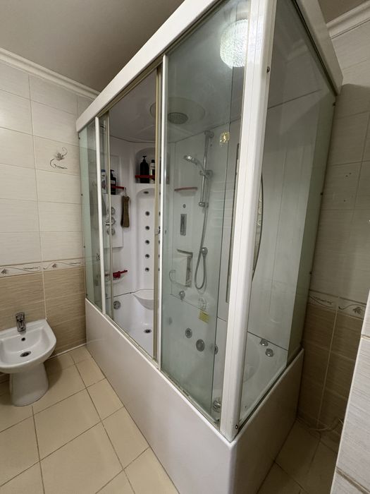 Душевая кабинааа