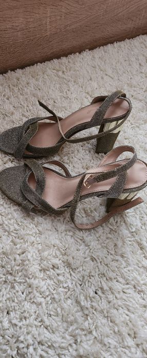 Обувки - сребристо - жълто