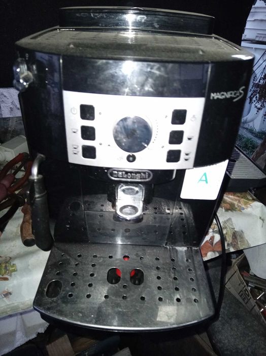 Expresor Delonghi Magnifica S
