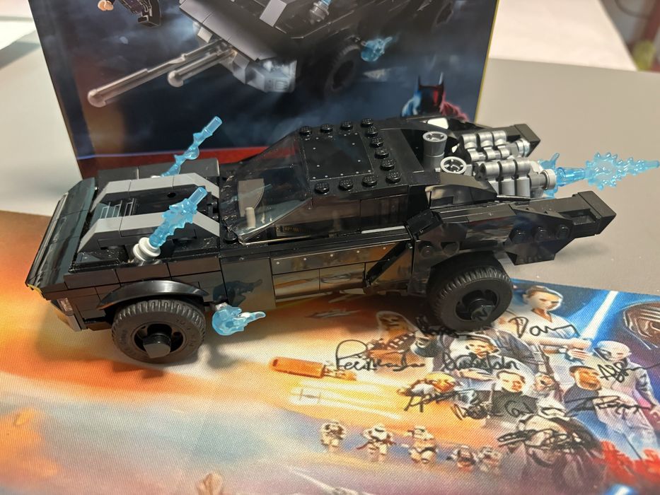 Продавам Lego Technic 42127 The Batman + подарък