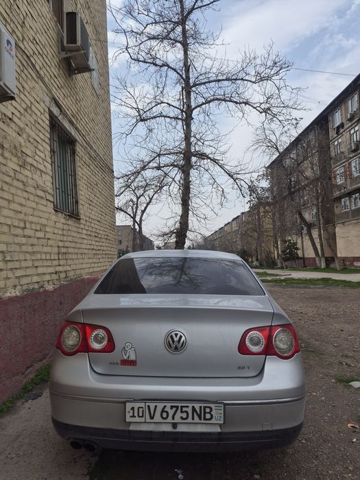 Срочно продаётся иномарка Фольксваген Пассат б6 2006 года