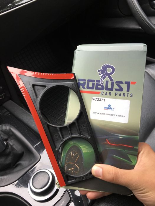 Поставка за чаши за BMW/БМВ 1 серия ДЕСЕН ВОЛАН