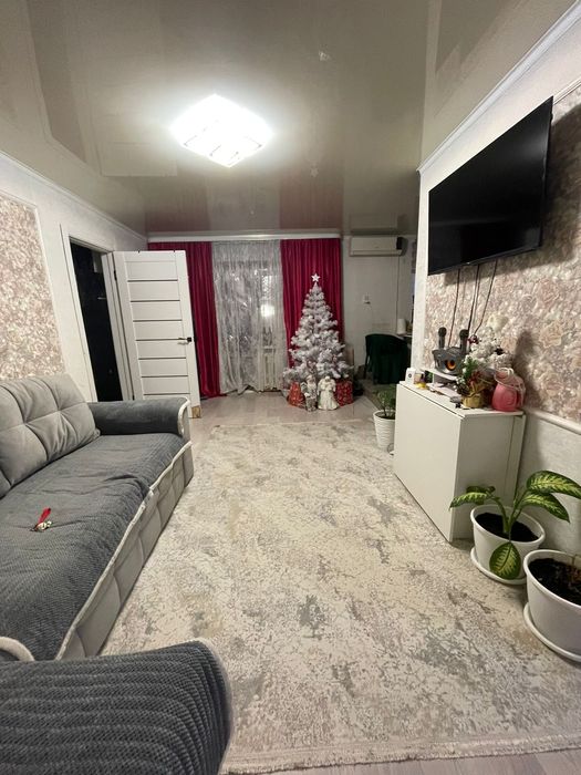 Продам 2х ком квартира