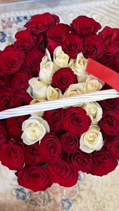 Цветы 51 роза за 10к