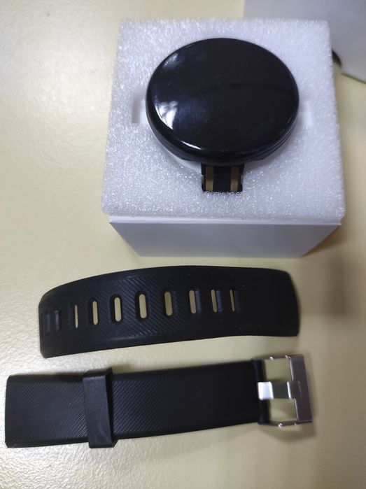 Смарт часовник/гривна