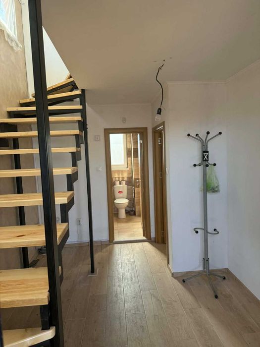 Двуетажна къща в близост до Варна