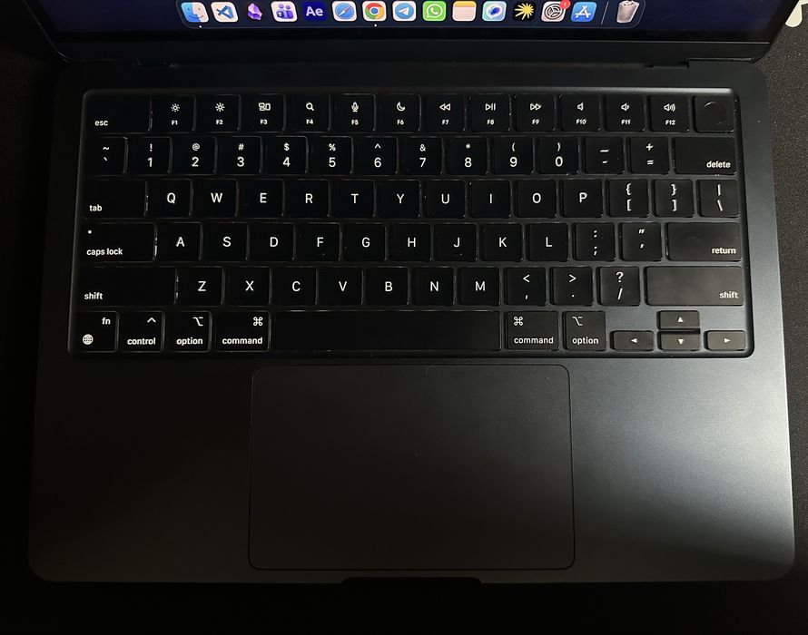 MacBook Air 13” M3 (2024), 8/256