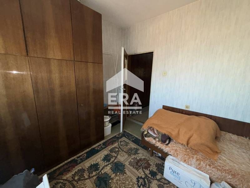 Просторен имот с дворче и гараж в гр. Хасково