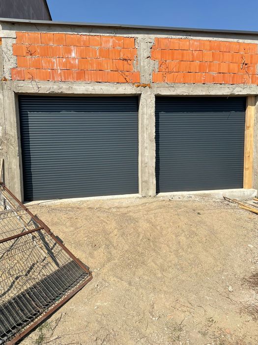 Rulouri si usi de garaj