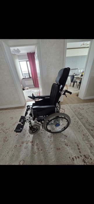 Продаётся электрическая инвалидная коляска