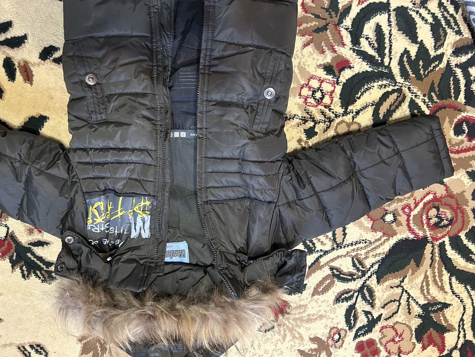 Продам детскую куртку