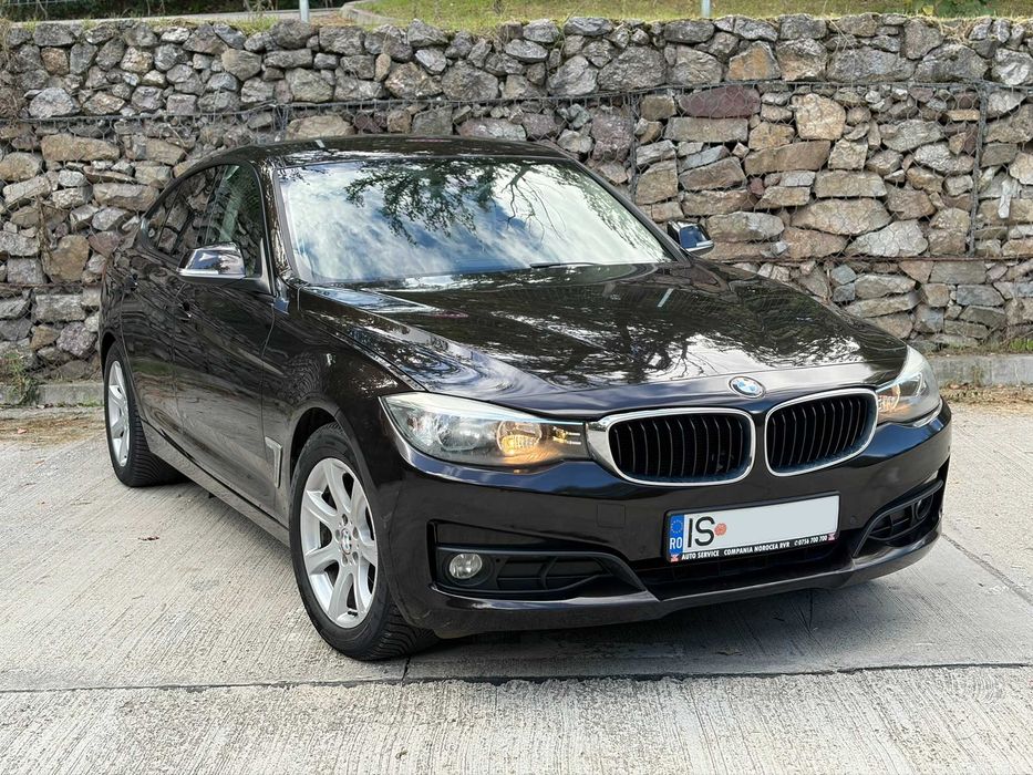 BMW 318d GT/ Senzori de parcare/ Camera retur