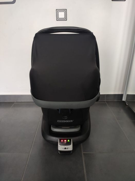 Scoica auto Maxi Cosi Pebble Plus pentru copii între 0 și 13 kg