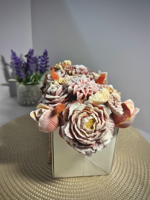 Aranjament din ceara Velvet Desire