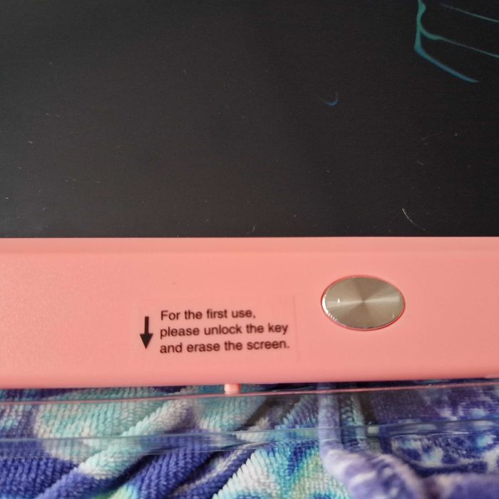 Интерактивна дъска, дървен пъзел, книга за наблюдателност, карти