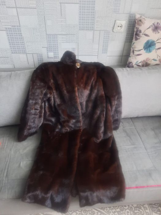 Норковая шуба 75000
