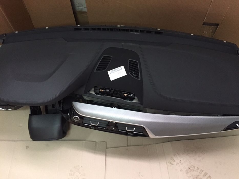Plansa bord cotiera BMW seria 6 G32 Gran Tourer