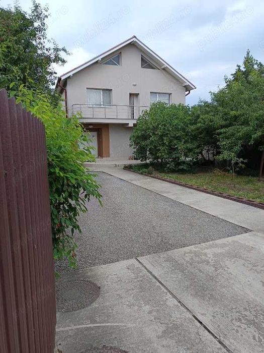 OTOPENI CENTRAL–VILA GENEROASĂ -350m.p. pe 1000m.p. teren- ideala familie extinsa, afaceri sau investitie