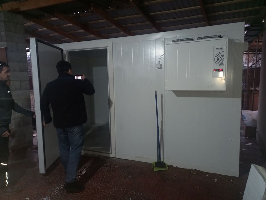 Морозильные и холодильные  камеры