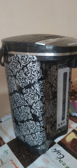 Срочно продам термопот,,чайник