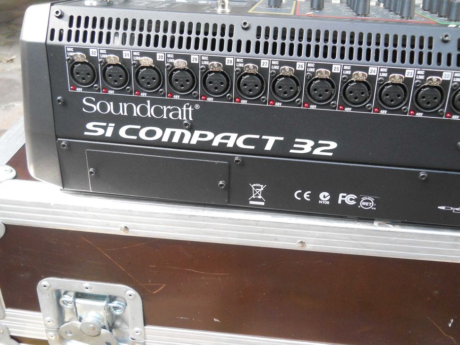 Soundcraft digital SI Compact 32