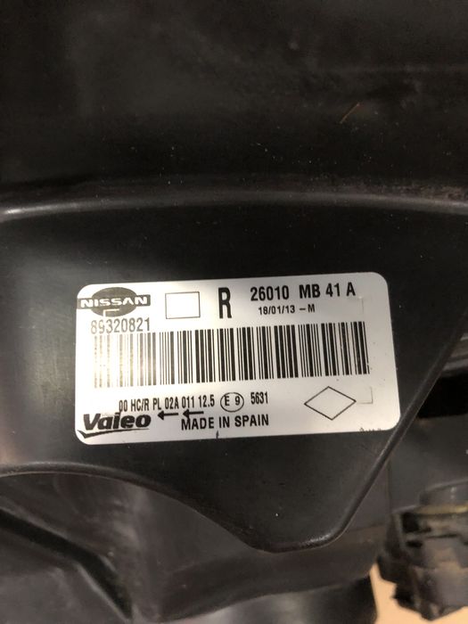 Vand far stanga, dreapta Nissan Cabstar